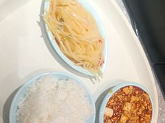 -荣华基·现炒快餐(肇嘉浜路店)