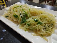 -百盛·牟平烧烤·养马岛海鲜(宁海大街店)