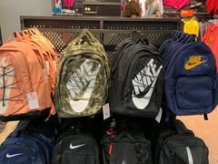 -NIKE上海青浦优选体验店