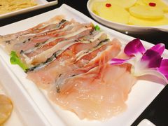 -唯爱KTV聚会餐厅(仙林东城汇店)