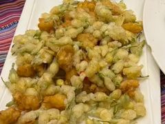 -香巴拉云南餐厅(华莱坞店)