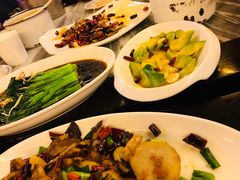 -蔼若春.传承三十年云南菜(金碧公园店)