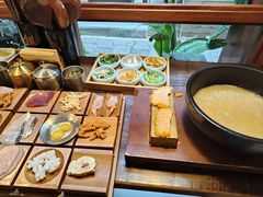 -银米·云南传统过桥米线(双廊黑金冠店)