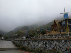 -浙东第一尖雪山欢乐谷