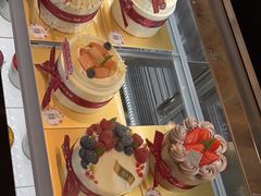 -花花卷卷·鲜食蛋糕(静安久光百货店)