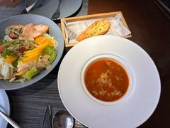 -卡普里披萨·牛扒·下午茶