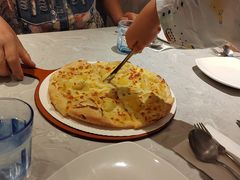 金枕榴莲多多芝心比萨-必胜客(会展店)