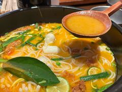 -银米·云南传统过桥米线(双廊黑金冠店)