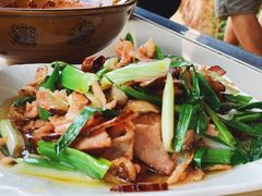 腊肉炒蒜苗-湖景渔湾