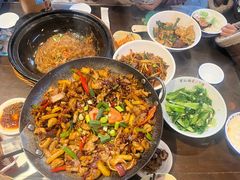 -富正毅三下锅·湘西韵味(天门山索道店)