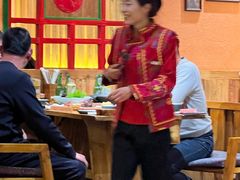 -老滇山寨•云南特色菜•地方菜•民族风情歌舞表演(金碧店)