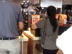 等位区-麦当劳(深圳北站高铁店)