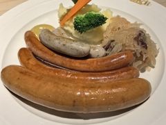 -LENBACH兰巴赫西餐啤酒坊(大连东港店)