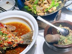 -费大厨辣椒炒肉(高铁吾悦广场店)