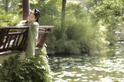-一揽芳华汉服旗袍体验馆(拙政园店)