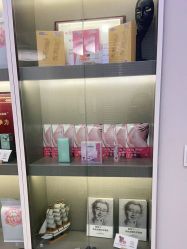 -咪咪专业脱毛连锁机构