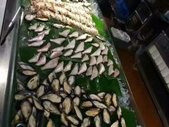 -海吃海喝海鲜烤肉餐厅