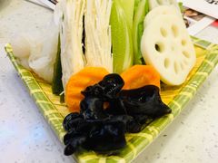 -三江源活鱼现烤(维多利摩尔城店)