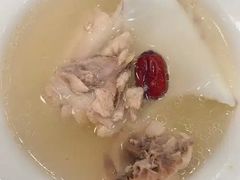 -墨脱石锅椰子鸡•香草鸭•东山羊(大东海店)