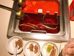 -海底捞火锅鲜切牛肉主题店(长寿路店)