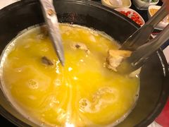 -鲜入围煮花胶鸡海鲜火锅