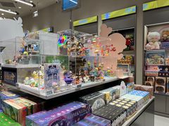 -泡泡玛特POPMART (北京超极合生汇店)