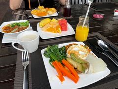 -三亚湾海居铂尔曼度假酒店