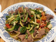 -头上红煨盐鸡·非遗院子餐厅