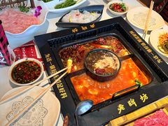 -老牌坊云南鱼豆花火锅(哈西万达店)