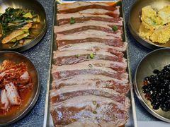 -草家酱蟹炭火烤肉店(珲春南路一店)