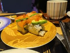 三文鱼牛油果五贯寿司-合点寿司(美罗城店)