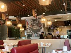 大堂-粤仔湾砂锅粥(广益哥伦布店)