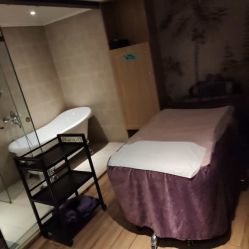 -PE SALON