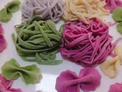 -优护优家Ucare月嫂育儿嫂陪伴师(静安店)