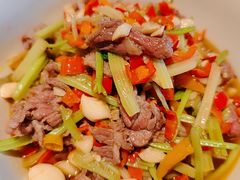 芹菜小炒黄牛肉-洞庭土菜馆(天河北总店)