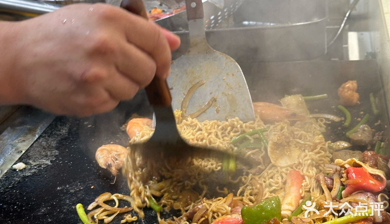 学校食堂价格，在市中心吃饱饱！