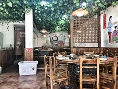 大堂-三里屯土灶炖公鸡地锅鸡(江东店)