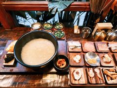 -银米·云南传统过桥米线(双廊黑金冠店)