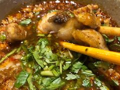 -肖肖酸萝卜鱼火锅(总店)