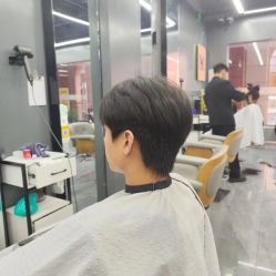 -藤野造型烫发染发