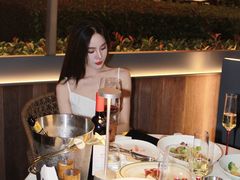 -MONICH牛排融合餐厅(和义大道购物中心店)