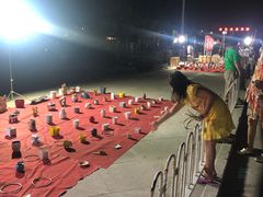 -百里峡七彩艺术小镇