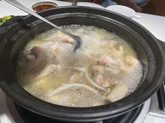 -东椰·海南椰子鸡火锅(朝阳门店)