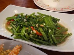 -Dang restaurant (patong phuket)
