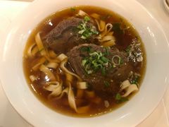 -天下三绝 牛肉面/红酒