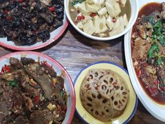 -老三样·美食研究中心(世贸路店)