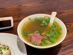 牛肉粉丝汤-哑巴生煎(临顿路店)