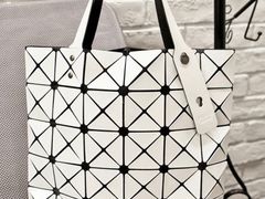 -三宅一生 (阪急梅田本店)