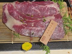 -山川小町·极番烧肉(新地假日广场店)