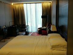 大床房-广州天河希尔顿酒店